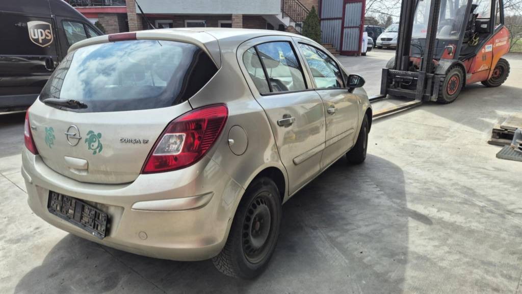 Opel Corsa D 1,2i 59kw kód motora:Z12XEP