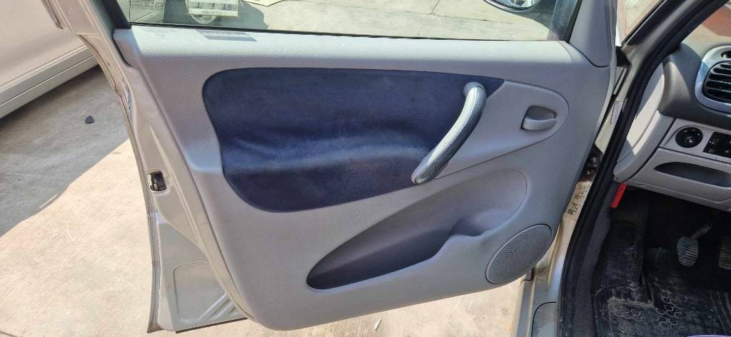 Citroen Xsara Picasso 1,6i 70kw kód motora: NFV