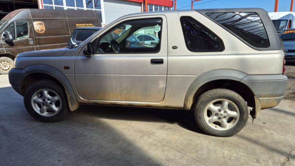 Land Rover Freelander 1,8i 88kw kód motora: 18K4F