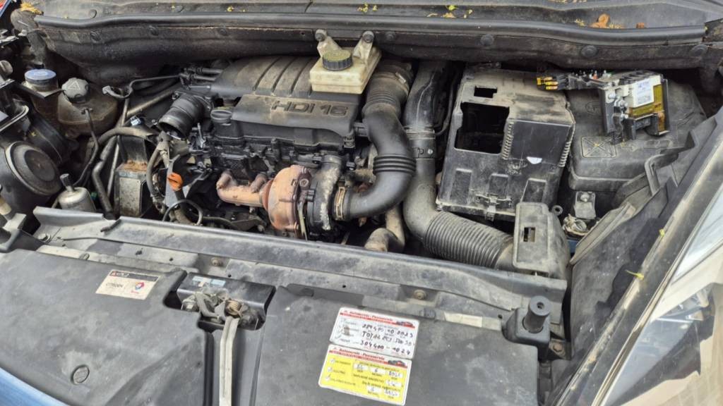 Citroen C4 1,6HDI 80kw kód motora: 9HY